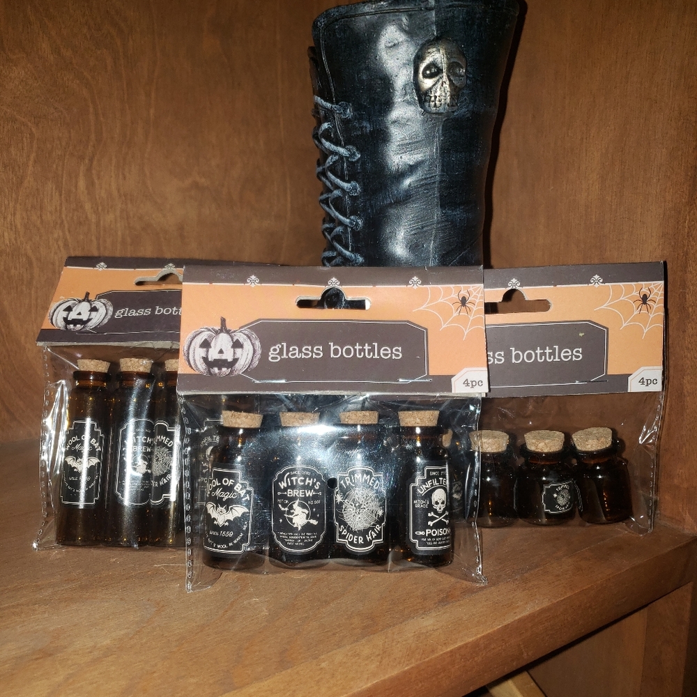 Lot -12 Miniature Halloween Potion Bottles
